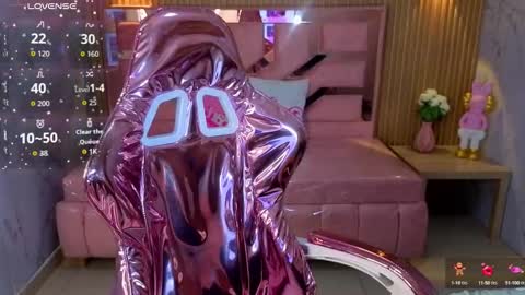 Snapshot of emily_mills_s chatting on 14, 10, 2025 Emily online show from 14, 10, 2025