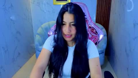 Snapshot of emily_mills_s chatting on 22, 11, 2025 Emily online show from 22, 11, 2025