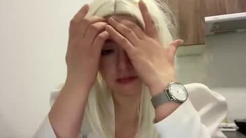 emily_morning_dew online show from 22, 12, 2025