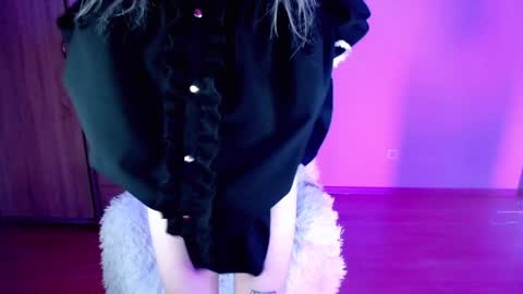 Lia online show from 28, 1, 2025