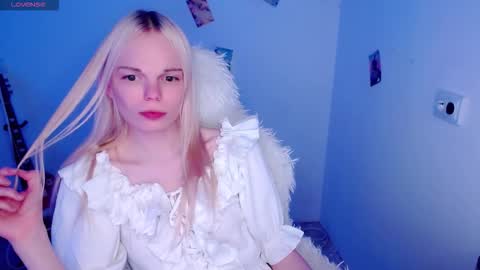 Lia online show from 5, 12, 2025