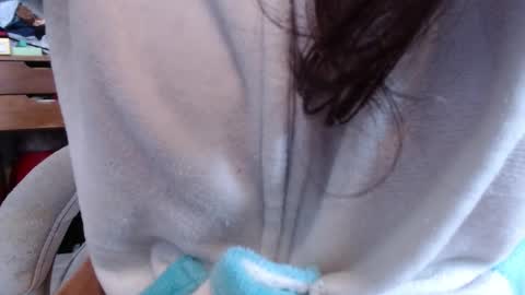 Snapshot of emily_pearl_ chatting on 5, 10, 2025 emily_pearl_ online show from 5, 10, 2025