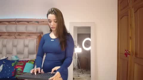 emily online show from 27, 11, 2025