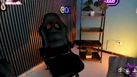 Emily  online show from 30, 6, 2026