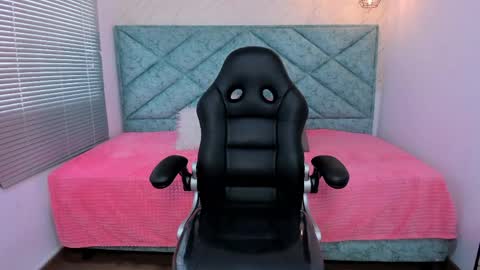 Snapshot of emily_rosee__ chatting on 1, 5, 2026 Emily online show from 1, 5, 2026