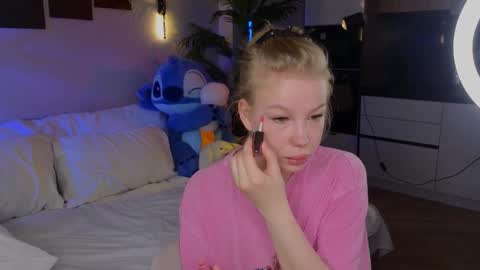 emily shepard online show from 21, 4, 2026