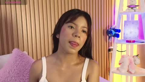 Snapshot of emily_sweett12 chatting on 7, 5, 2026 Emily online show from 7, 5, 2026