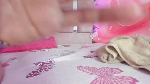 emily_velvet_ online show from 13, 4, 2026