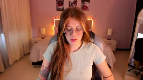 Snapshot of emily_warren__ chatting on 30, 4, 2026 emily_warren__ online show from 30, 4, 2026