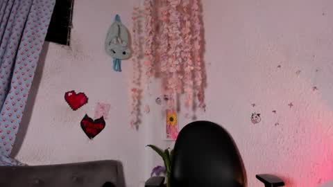 Emily online show from 4, 6, 2026