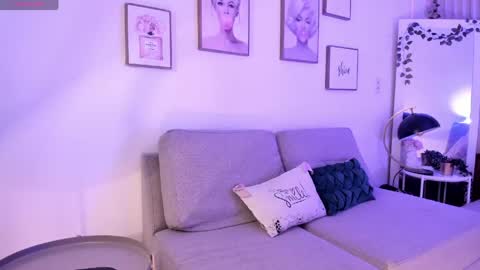 Snapshot of emilydolly_ chatting on 6, 5, 2026 Emily online show from 6, 5, 2026