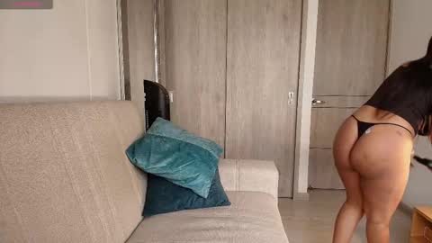 Snapshot of emilyguss chatting on 3, 12, 2025 Emily online show from 3, 12, 2025