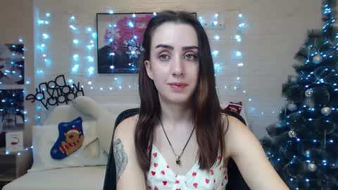 Snapshot of emilylayer chatting on 14, 12, 2024 Emyli online show from 14, 12, 2024