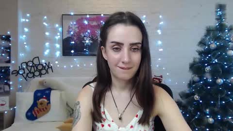 Snapshot of emilylayer chatting on 14, 12, 2024 Emyli online show from 14, 12, 2024