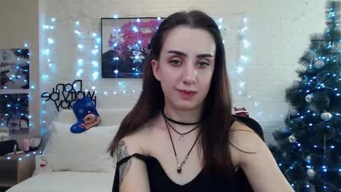 Snapshot of emilylayer chatting on 19, 12, 2024 Emyli online show from 19, 12, 2024