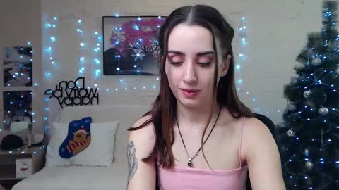 Snapshot of emilylayer chatting on 26, 12, 2024 Emyli online show from 26, 12, 2024