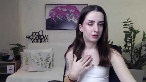 Snapshot of emilylayer chatting on 4, 1, 2025 Emyli online show from 4, 1, 2025