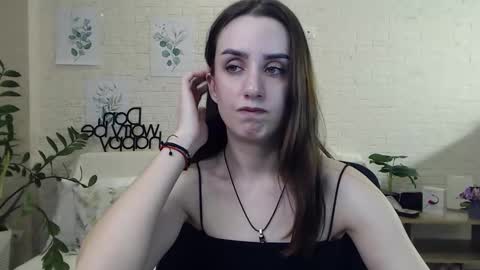 Snapshot of emilylayer chatting on 7, 1, 2025 Emyli online show from 7, 1, 2025