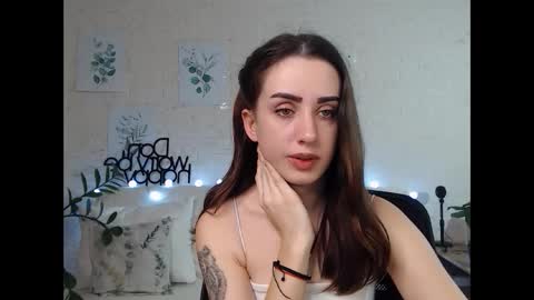 Snapshot of emilylayer chatting on 17, 1, 2025 Emyli online show from 17, 1, 2025