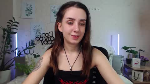 Snapshot of emilylayer chatting on 29, 1, 2025 Emyli online show from 29, 1, 2025