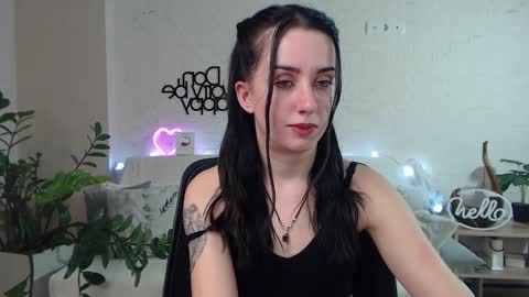 Snapshot of emilylayer chatting on 22, 2, 2025 Emyli online show from 22, 2, 2025