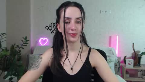 Snapshot of emilylayer chatting on 3, 3, 2025 Emyli online show from 3, 3, 2025