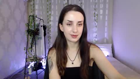 Snapshot of emilylayer chatting on 11, 9, 2025 Emyli online show from 11, 9, 2025