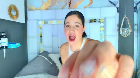 Snapshot of emilymadrid chatting on 1, 10, 2025 Emily online show from 1, 10, 2025