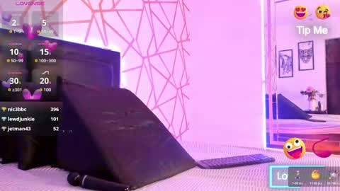 Snapshot of emilyrosee1 chatting on 10, 2, 2025 online show from 10, 2, 2025