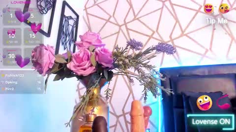 Snapshot of emilyrosee1 chatting on 16, 2, 2025 online show from 16, 2, 2025