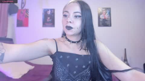  Emily Support me to have 100 likes plx online show from 2, 2, 2025