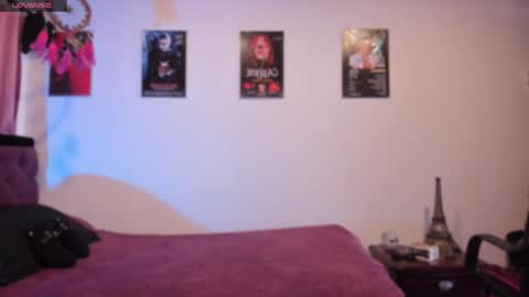  Emily Support me to have 100 likes plx online show from 4, 2, 2025