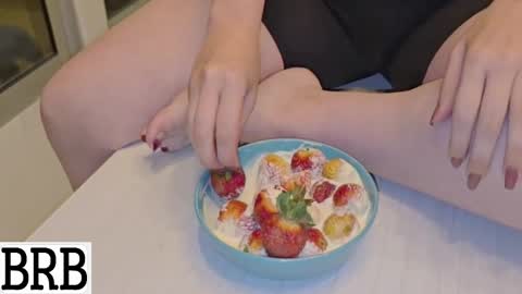 Summer 3 online show from 17, 11, 2025