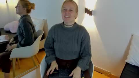 Summer 3 online show from 22, 2, 2026