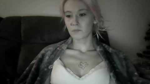 emilywarren296 online show from 12, 11, 2025