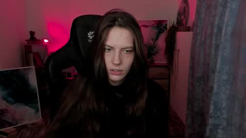 Snapshot of emilywiled chatting on 12, 9, 2025 Emily online show from 12, 9, 2025
