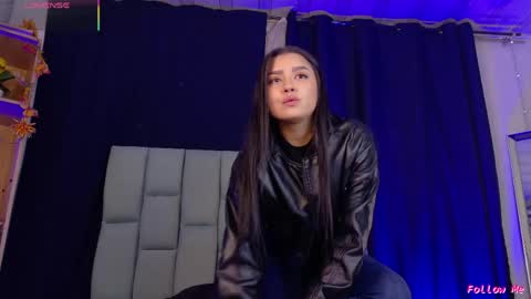 Snapshot of emilyy05_ chatting on 19, 4, 2026 Emily online show from 19, 4, 2026
