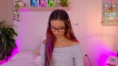 Snapshot of emilyy_bank chatting on 18, 6, 2026 Emily Bank online show from 18, 6, 2026