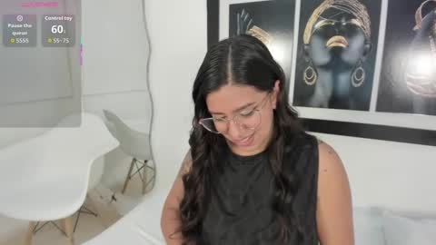 Snapshot of emilyy_cooperr chatting on 9, 9, 2025 emilyy_cooperr online show from 9, 9, 2025