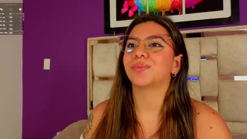 emilyy_cooperr online show from 25, 4, 2026