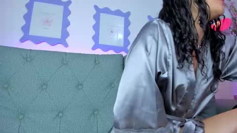 Snapshot of emilyy_kim chatting on 9, 3, 2025 emilyy_kim online show from 9, 3, 2025