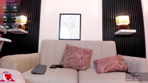 Snapshot of emilyy_kim chatting on 12, 10, 2025 emilyy_kim online show from 12, 10, 2025