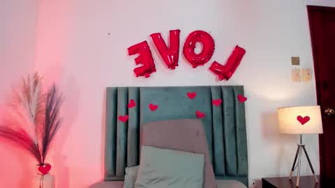 Emilyy Watson online show from 15, 2, 2025