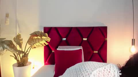 Emilyy Watson online show from 15, 10, 2025