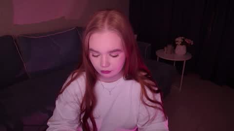 Snapshot of emirise chatting on 10, 9, 2025 Emmi online show from 10, 9, 2025