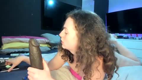 emliyjamesmjb online show from 15, 12, 2024