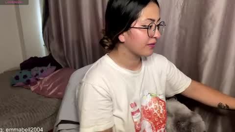 Snapshot of emma__bell_ chatting on 3, 5, 2026 Emma Is here online show from 3, 5, 2026
