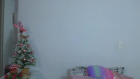 Snapshot of emma_blue_ chatting on 19, 12, 2024 Emma Blue modelo independiente online show from 19, 12, 2024