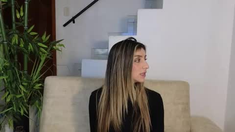 Snapshot of emma_blue_ chatting on 13, 9, 2025 Emma Blue modelo independiente online show from 13, 9, 2025