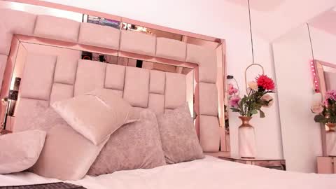 Snapshot of emma_castilloo chatting on 21, 12, 2025 Emma Castillo online show from 21, 12, 2025